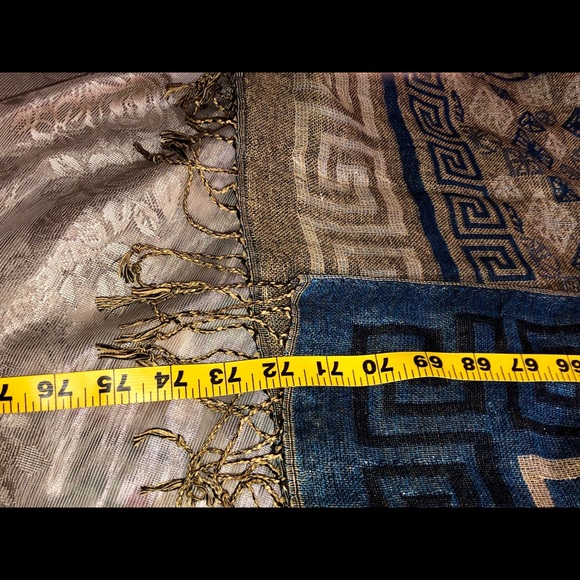 Square Color Block Scarf - Picture 4 of 6